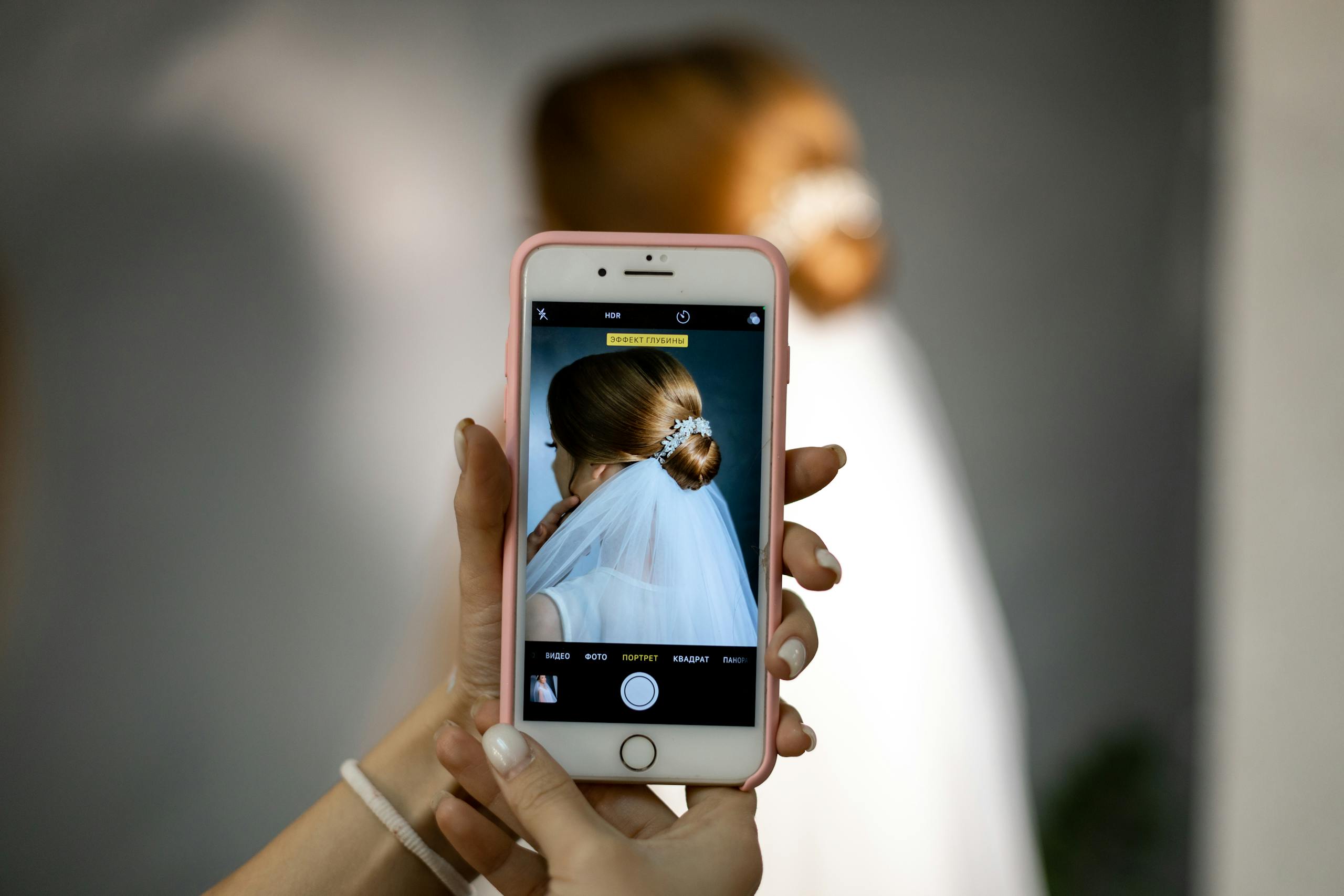 Wedding Photographer vs Content Creator: What’s the Difference?